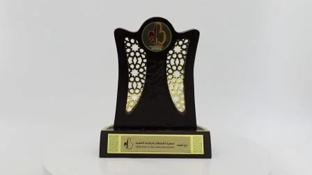 Hochwertiger, maßgeschneiderter Sport-Award-Metall-Gold-Trophäenpokal mit Kunststoffbasis im Großhandel (10)